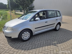 Volkswagen Touran - 1.6 7 Persoons