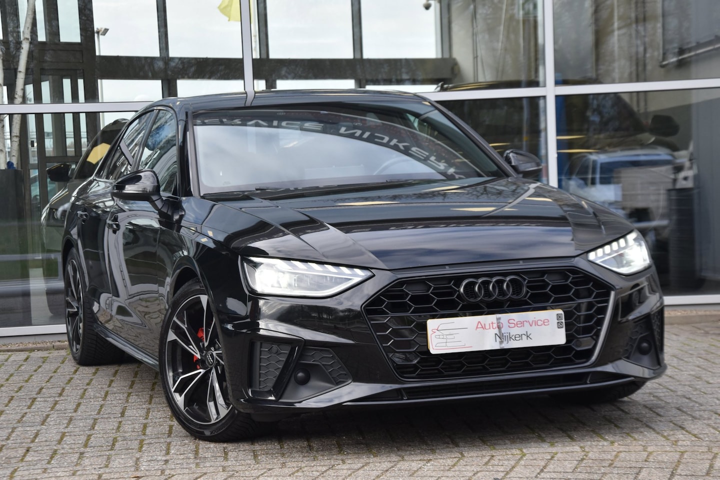 Audi A4 Limousine - 35 TFSI S-Line Automaat Virtual Cockpit Matrix LED ACC Leder Navi - AutoWereld.nl