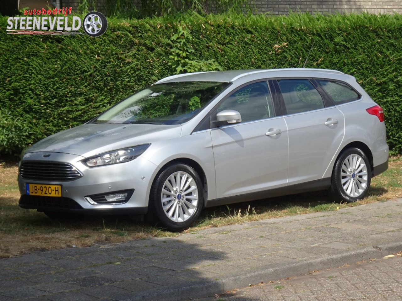 Ford Focus Wagon - 1.0 125pk Titanium met Trekhaak en Nieuwe Distributieriem - AutoWereld.nl