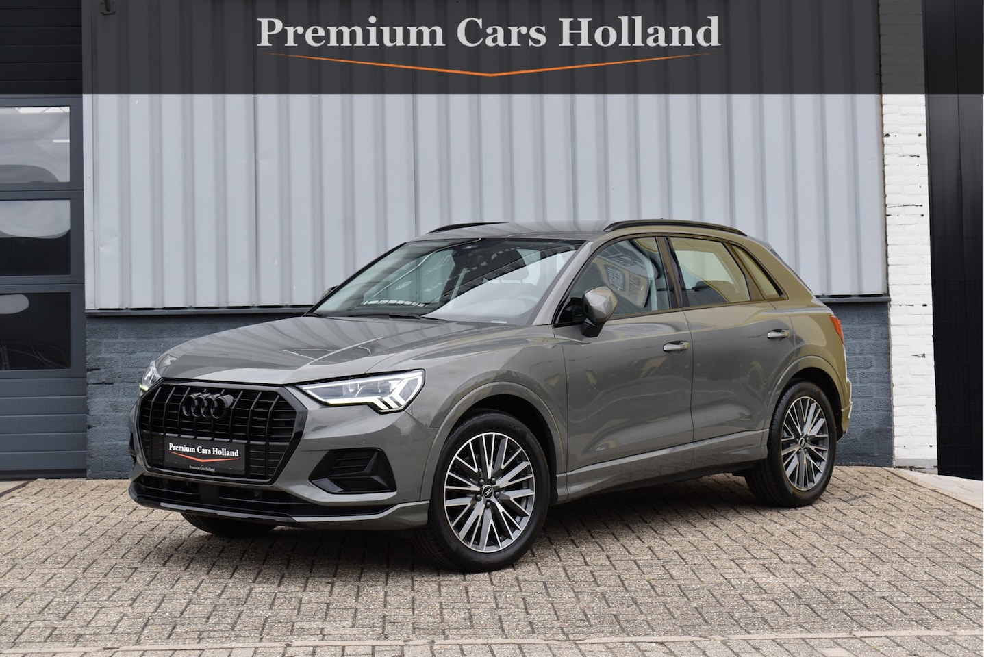 Audi Q3 - 35 TFSI Black Edition Navi Sfeer Full Led Apple Carplay 19 Inch - AutoWereld.nl