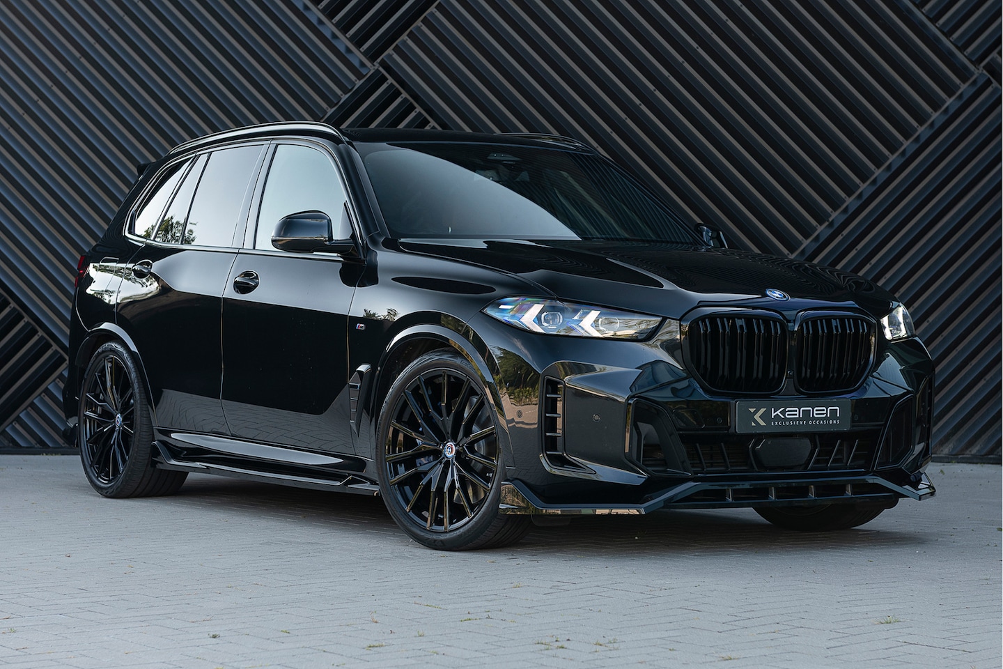 BMW X5 - xDrive50e LCI M-sport Pro Massage Stoelvent. Luchtvering Pano Head Up 360 Kristal HarmanK - AutoWereld.nl