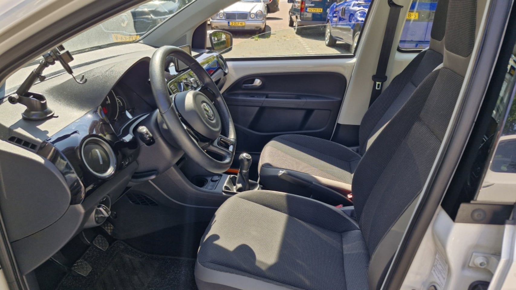 Volkswagen Up! - 1.0 high up! BlueM. 59703KM!!