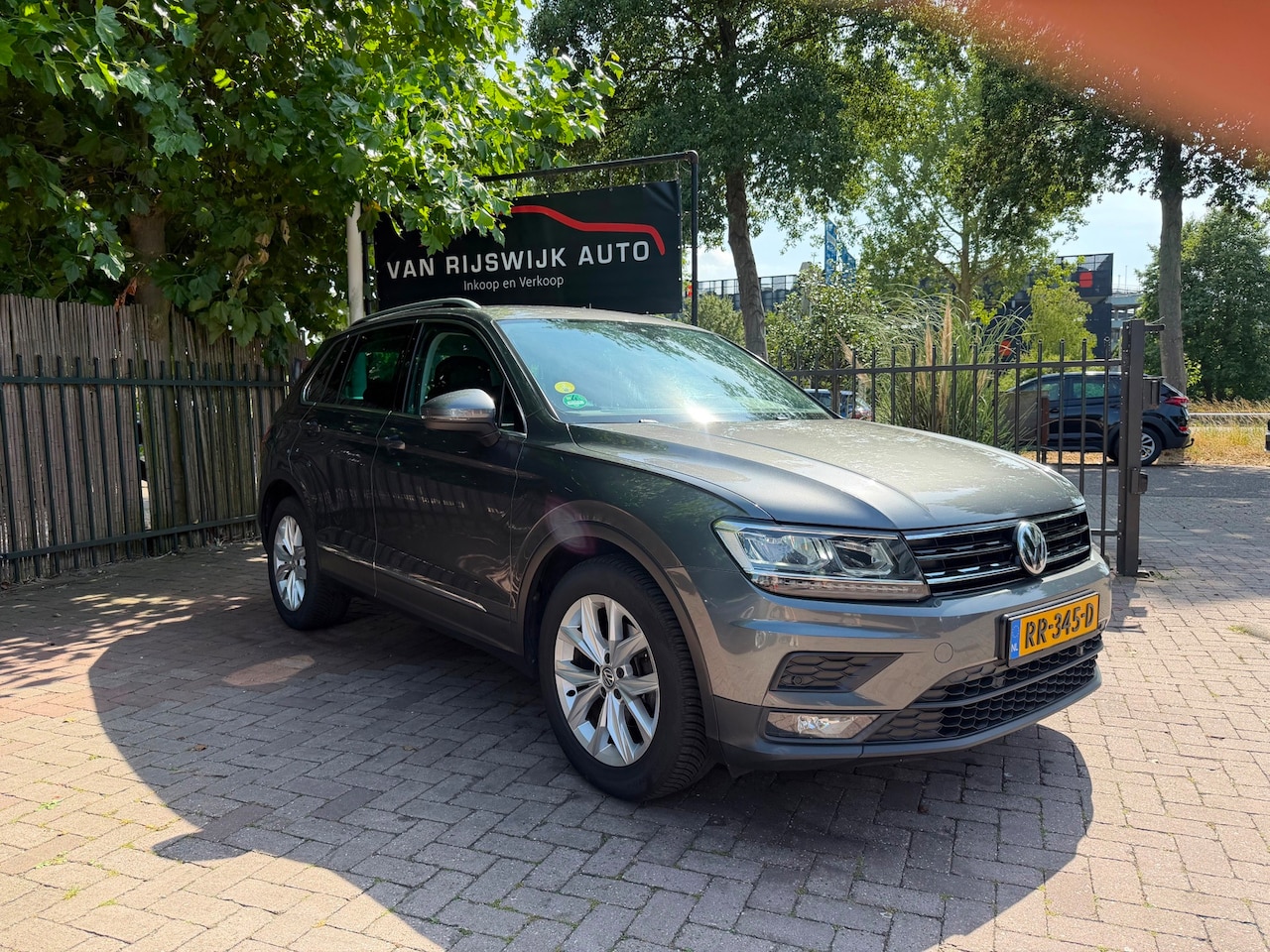 Volkswagen Tiguan - 2.0 TDI Comfortline Business Clima PDC EX BPM - AutoWereld.nl