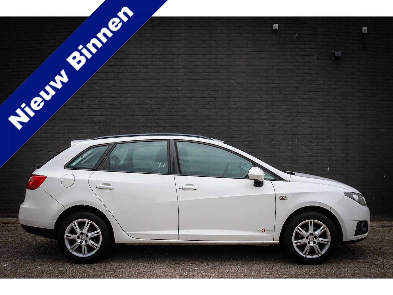 SEAT Ibiza ST - 1.2 Reference Net binnen-Nu al te bezichtigen - AutoWereld.nl