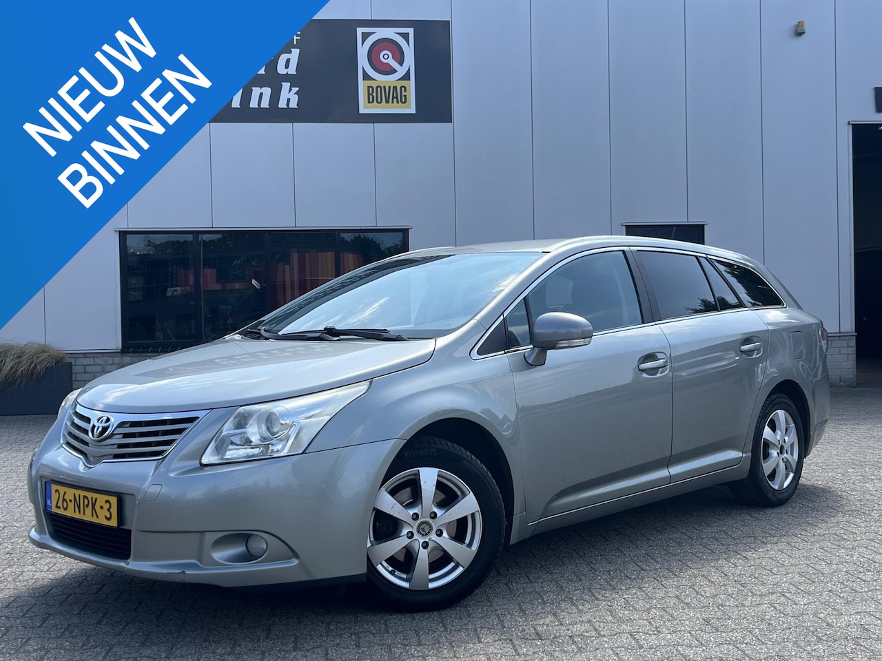 Toyota Avensis Wagon - 1.8 VVTi Business TREKHAAK - AutoWereld.nl