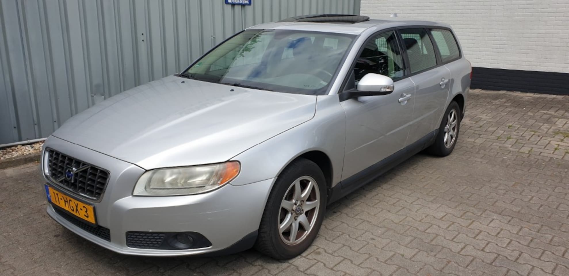 Volvo V70 - 2.5T   Schuifdak - AutoWereld.nl
