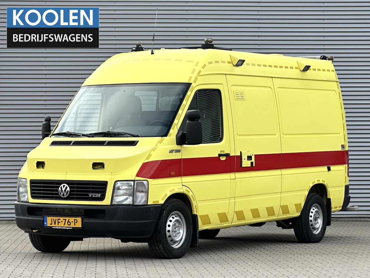 Volkswagen LT - LT 2.8 TDI 158 PK lang Ambulance Rettungswagen - AutoWereld.nl