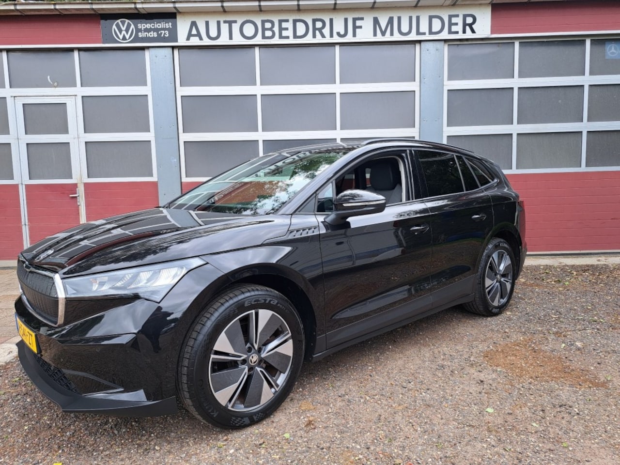 Skoda Enyaq - iV 60 180 Pk Black Edtion Warmtepomp, 1/2 Leder, SOH 93% - AutoWereld.nl