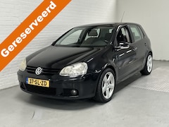 Volkswagen Golf - 1.6 FSI Sportline AIRCO / NAVI / CAMERA / CRUISE