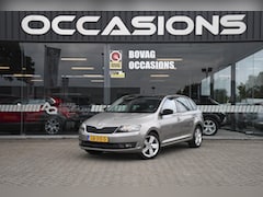 Skoda Rapid Spaceback - 1.2 TSI Greentech Style Edition PANO/ CRUISE/ 16''