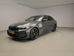 BMW 3-serie - Sedan 330e M Sportpakket Pro / Schuifdak / Driving assist prof / Getint glas / Leder / Alu