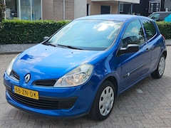 Renault Clio - 1.4-16V Business Line Nieuwe apk 15-08-2027