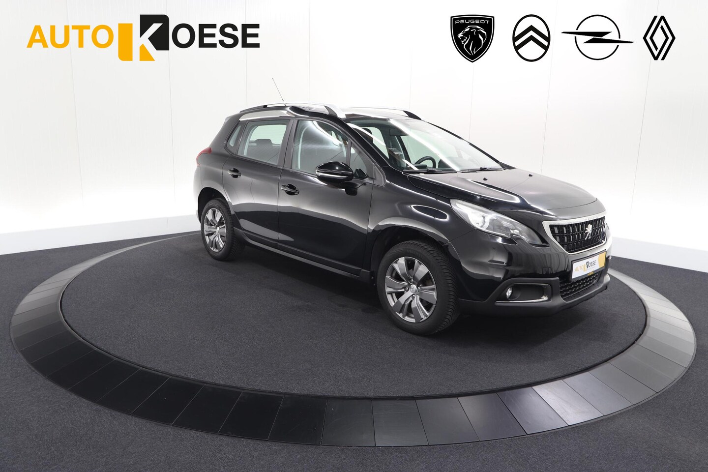 Peugeot 2008 - PureTech 82 Active | Lage KM | Trekhaak | Navigatie | Parkeersensoren | Climate Control |A - AutoWereld.nl