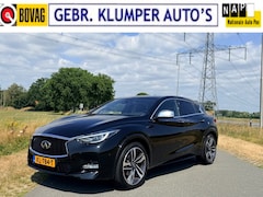 Infiniti Q30 - 1.6t Sport Navi, Cruise, LED, ECC, 19" LM, Camera's