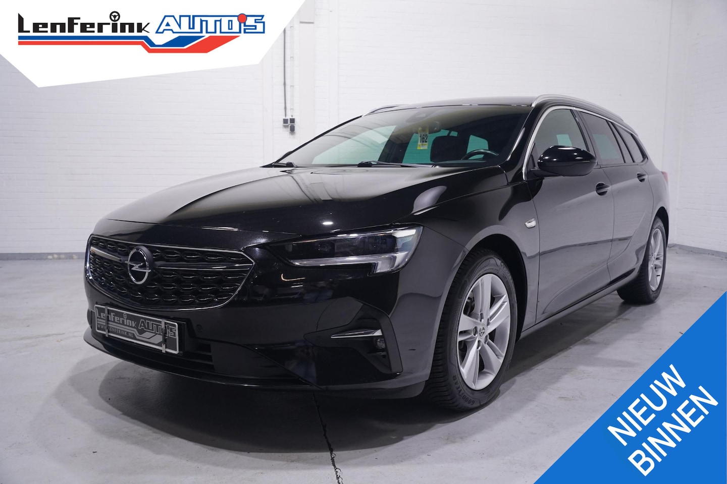 Opel Insignia Sports Tourer - 1.5 CDTI Edition Navi Apple Carplay stuur- en voorstoelen verwarmd Achteruitrijcamera PDC - AutoWereld.nl