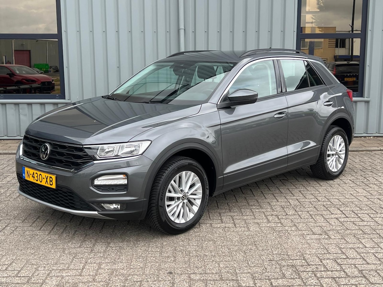 Volkswagen T-Roc - 1.0 TSI Style 1.0 TSI Style ( Zeer nette auto volledig onderhouden ) - AutoWereld.nl