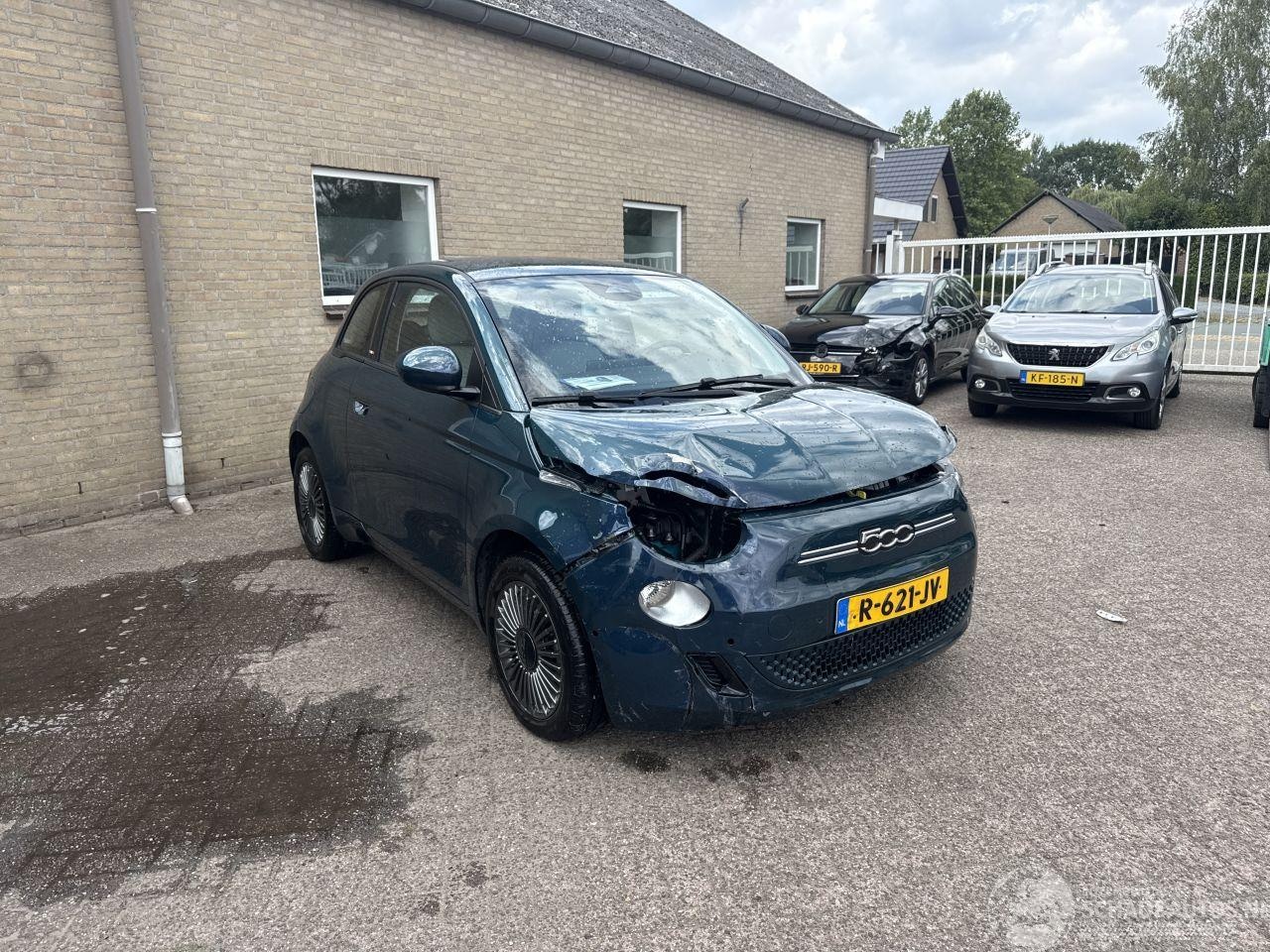 Fiat 500e - RED 42 kWh - AutoWereld.nl