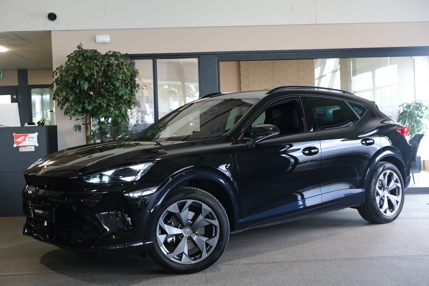 CUPRA Formentor - 1.5 TSI e-Hybrid 204PK Facelift 360camera Navi Led ACC SportStuur Elek Achterklep - AutoWereld.nl