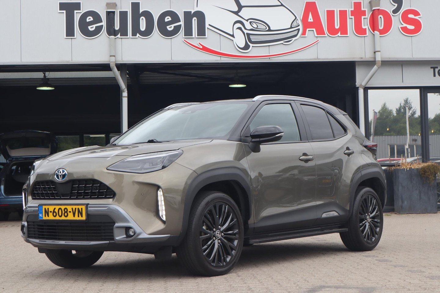 Toyota Yaris Cross - 1.5 Hybrid Adventure | NL auto | Nieuwprijs €37.339,-  Afneembare Trekhaak | Stoelverwarmi - AutoWereld.nl