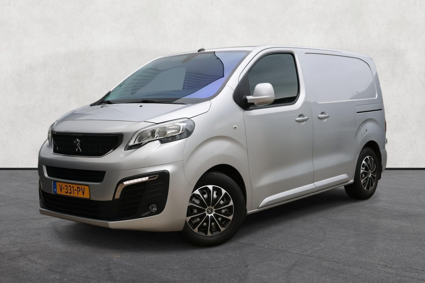 Peugeot Expert - Bestel 226C 1.6 BlueHDI 95 Premium - AutoWereld.nl