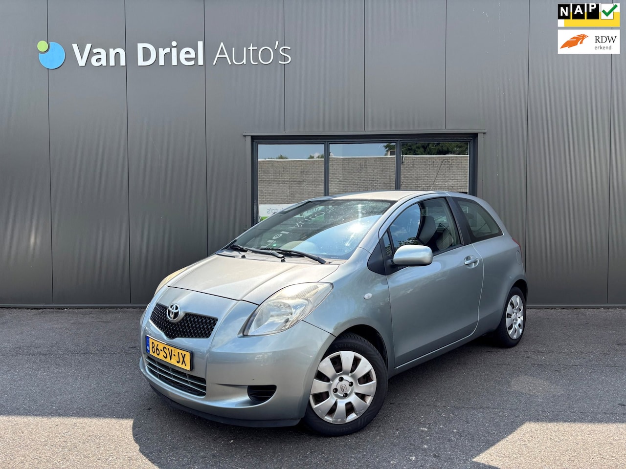 Toyota Yaris - 1.3 VVTi Sol / Airco / Trekhaak! - AutoWereld.nl