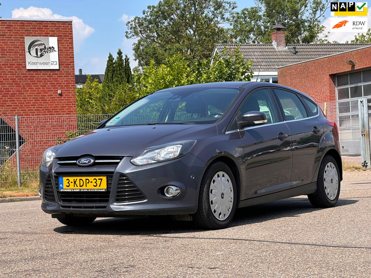 Ford Focus - 1.6 TDCI ECOnetic Lease Titanium 1e Eigenaar*Cruise*Clima*6 versnelling*NAP*Parkeersensore - AutoWereld.nl