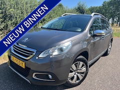 Peugeot 2008 - 1.2 PureTech Blue Lease Executive