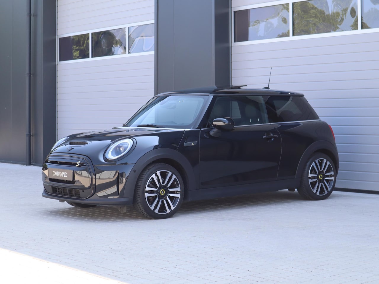 MINI Electric - Pano | HUD | H&K | Black pack | Stuurverw. | Vol! - AutoWereld.nl