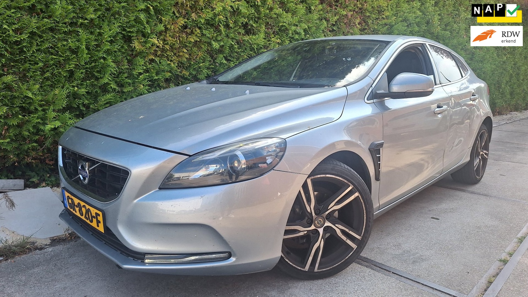Volvo V40 - 2.0 D2 Momentum Business 2.0 D2 Momentum Business - AutoWereld.nl
