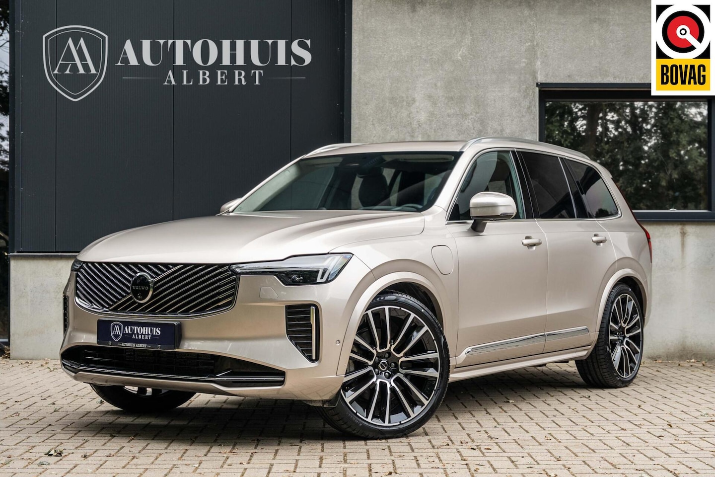 Volvo XC90 - T8 Ultra Bright B&W Pano Lucht HUD Massage 22' - AutoWereld.nl