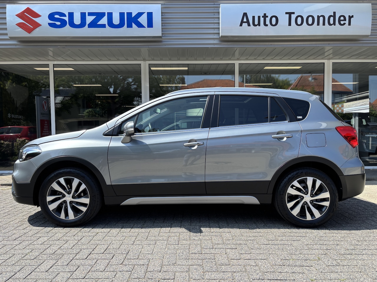 Suzuki S-Cross - Style 1.4 Boosterjet Smart Hybrid / Trekhaak / Panoramadak / Leer - AutoWereld.nl