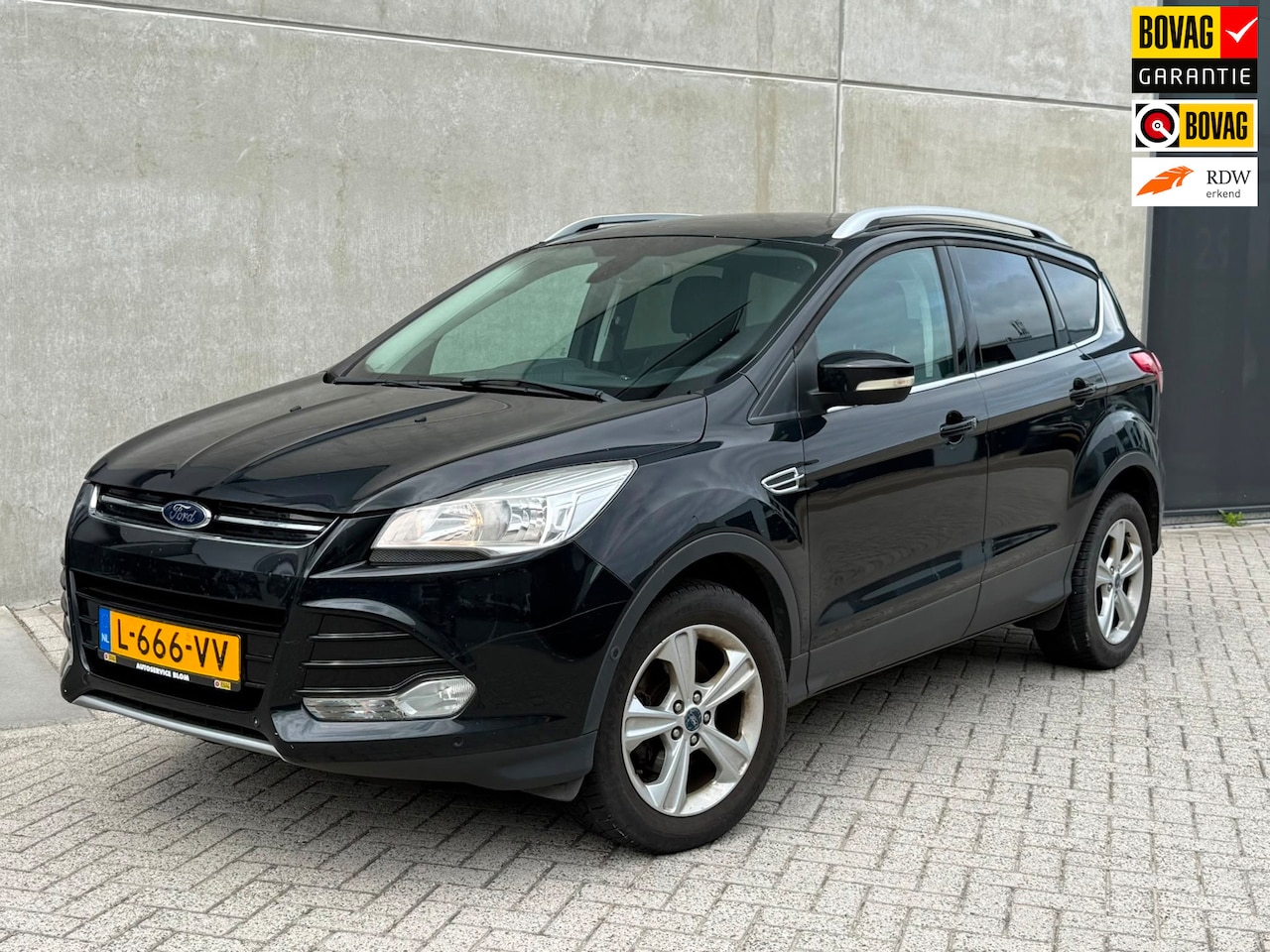 Ford Kuga - 1.6 Titanium Zwart 2016 LEES TEKST|INRUILER - AutoWereld.nl