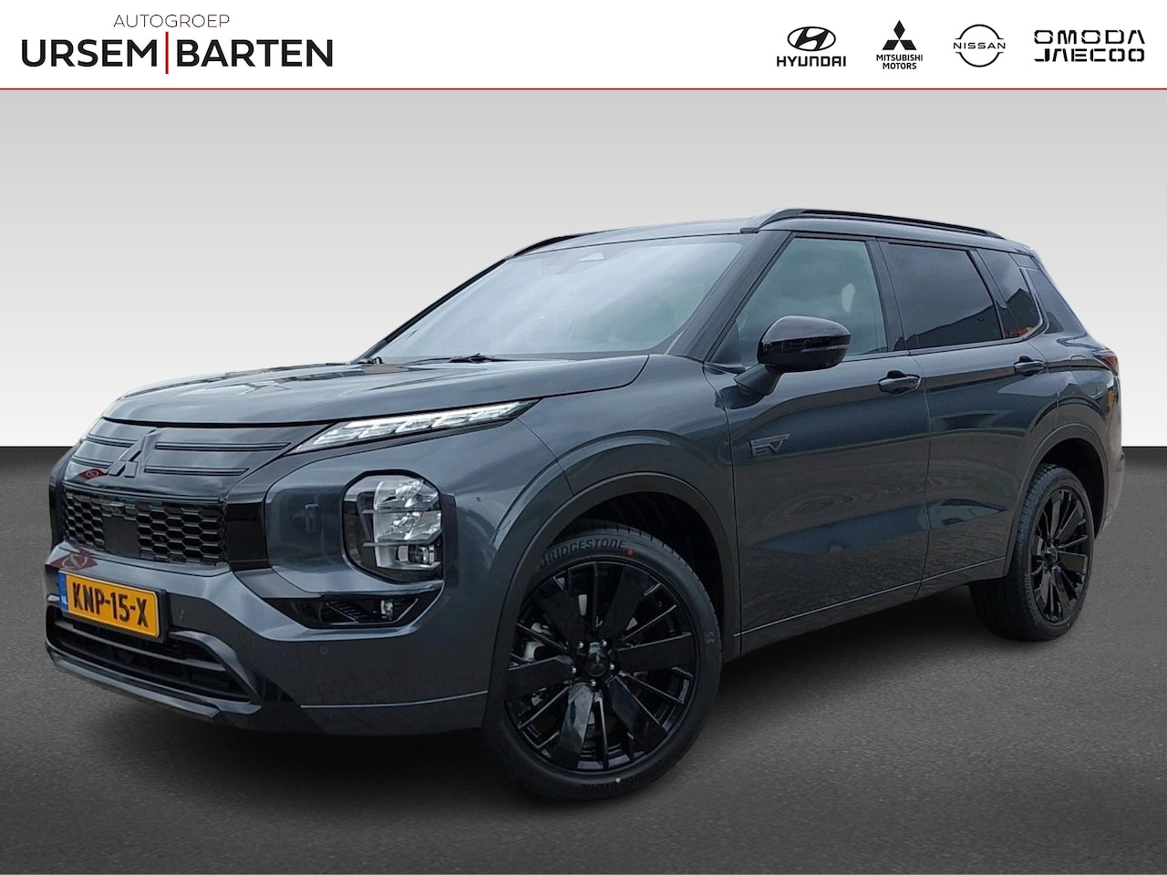 Mitsubishi Outlander - 2.4 PHEV Black Edition | Achterbank in delen neerklapbaar | Achterbank verwarmd | Achterop - AutoWereld.nl