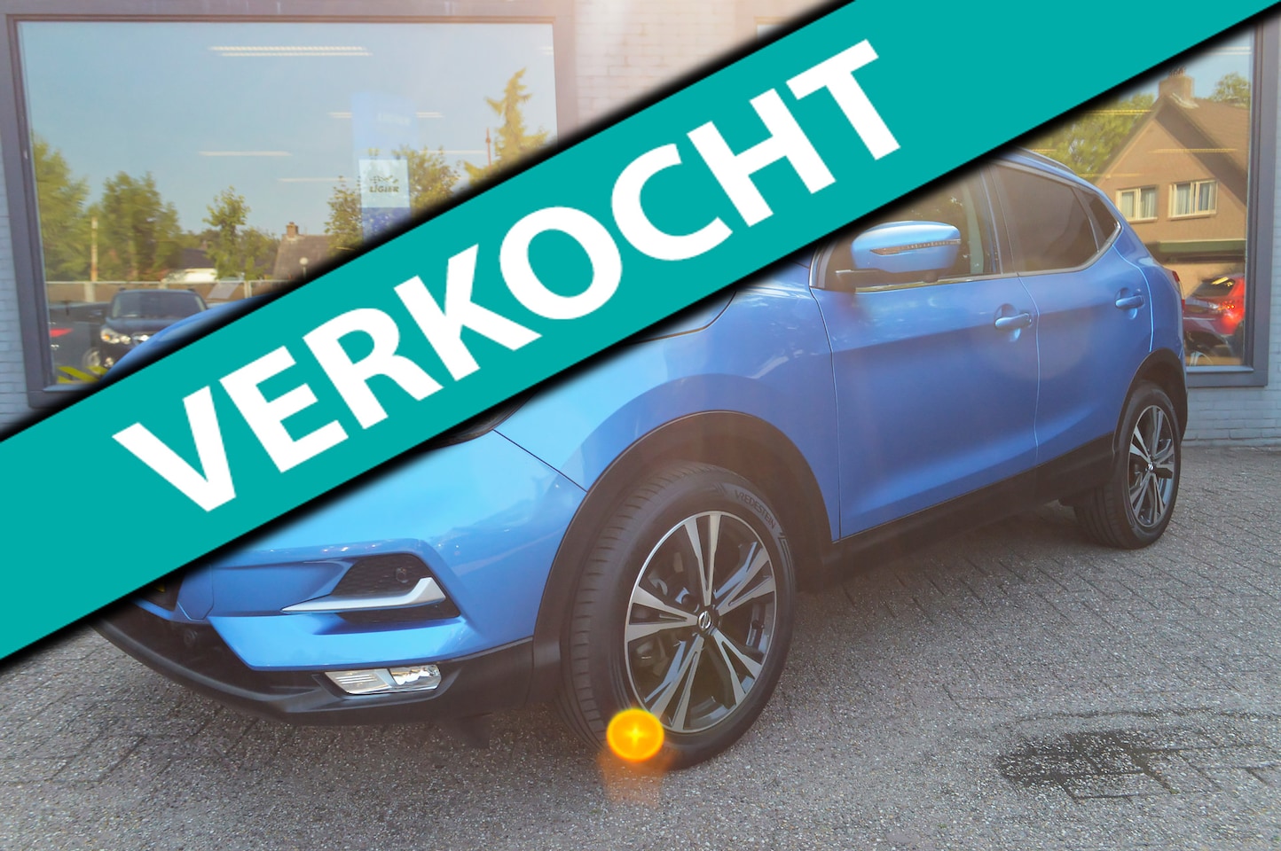 Nissan Qashqai - 1.2 N-Connecta 360 GRADEN CAMERA|TREKHAAK|PANO DAK|NAVI - AutoWereld.nl