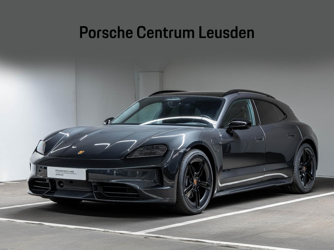 Porsche Taycan Sport Turismo - Black Edition - AutoWereld.nl