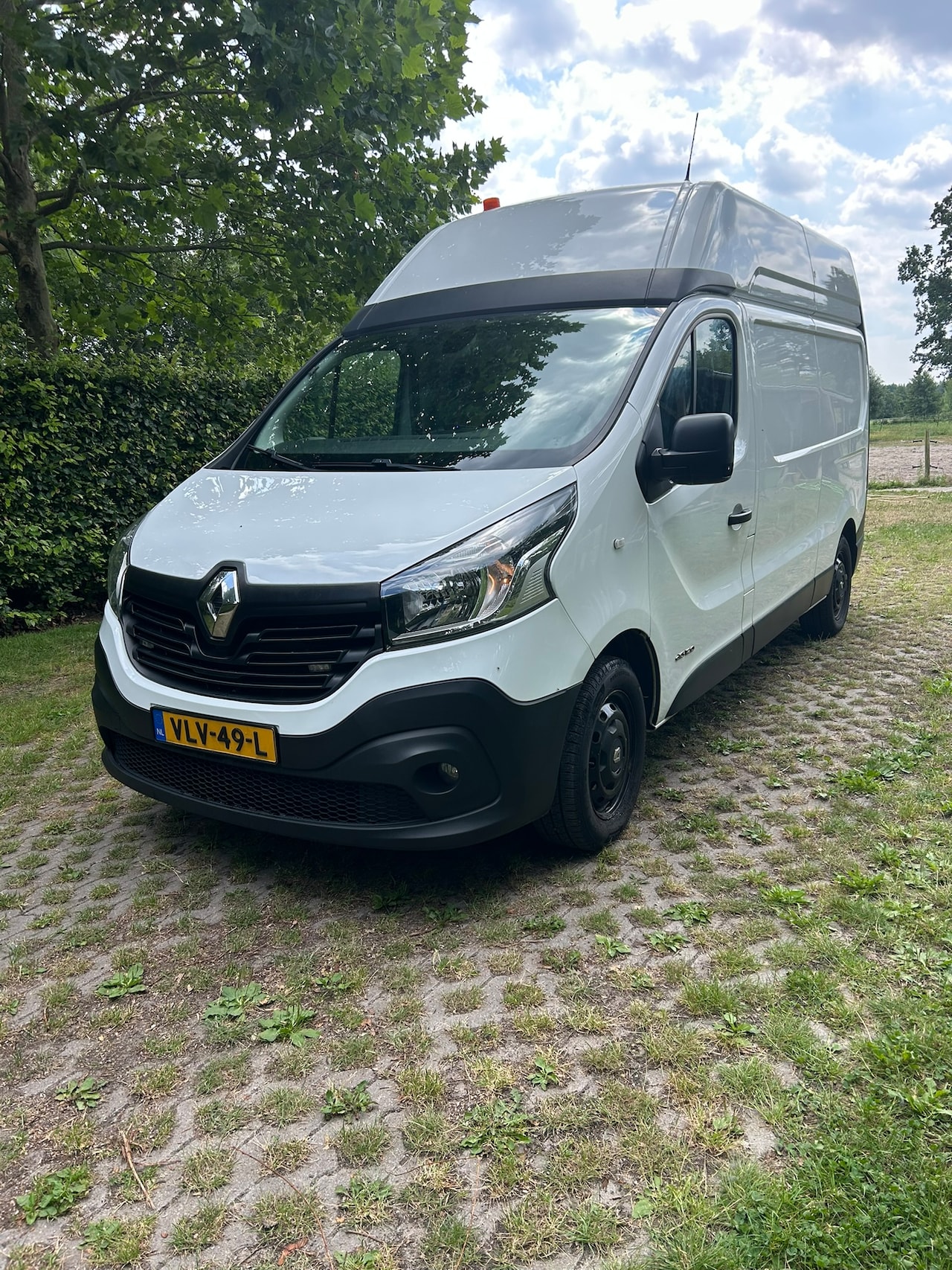Renault Trafic - 1.6 dCi T29 L2H2 Comfort verhoogd dak, cruise, stoelverwarming trekhaak - AutoWereld.nl