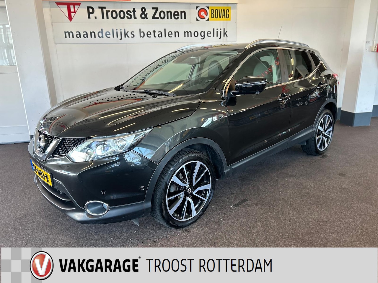 Nissan Qashqai - 1.2 Tekna Automaat | Panoramadak | Lederen bekleding | Trekhaak | 360 Camera | Keyless ent - AutoWereld.nl
