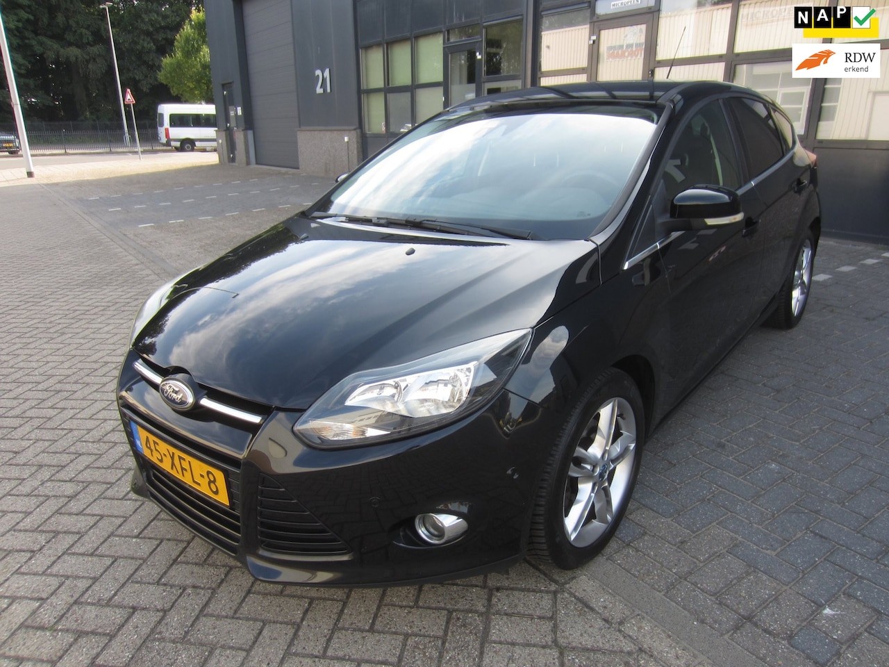 Ford Focus - 1.6 EcoBoost Titanium 2012 150Pk Navi NAP! APK! - AutoWereld.nl