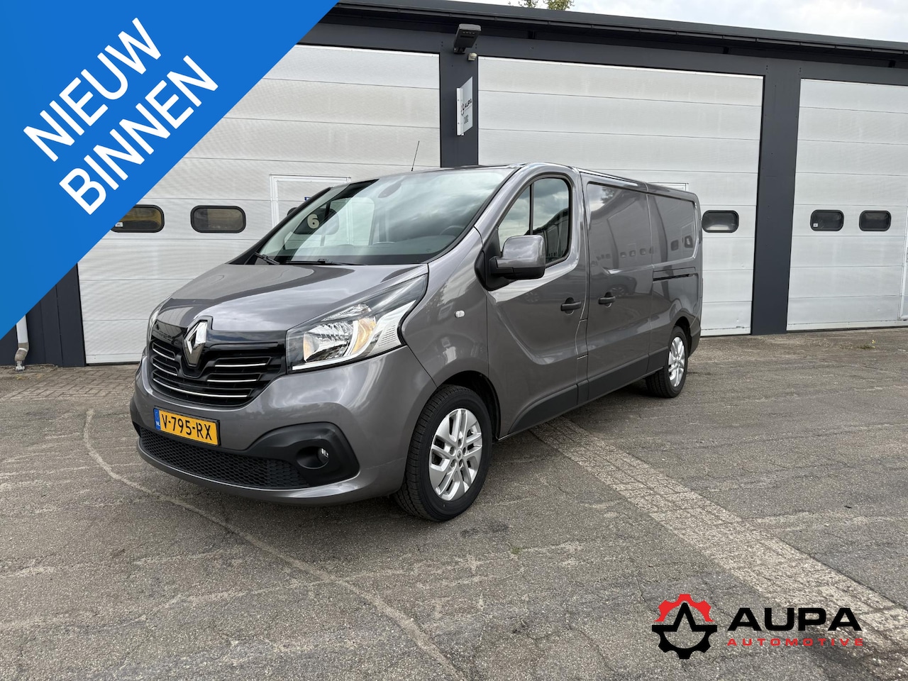 Renault Trafic - 1.6 dCi T29 L2H1 Comfort Energy Navi/trekhaak/17"/climate - AutoWereld.nl