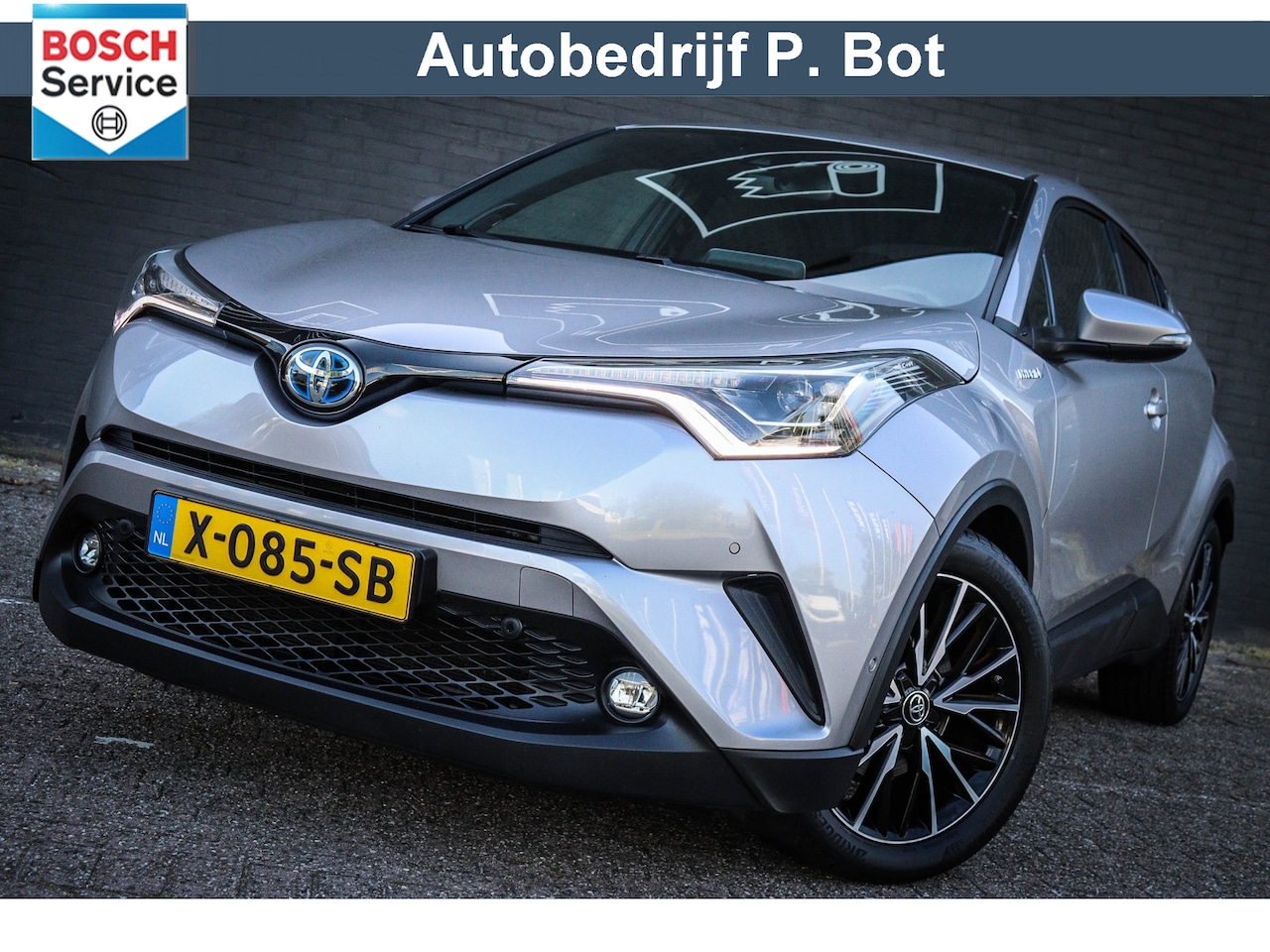 Toyota C-HR - 1.8 Hybrid Executive Net binnen - Nu al te bezichtigen - AutoWereld.nl