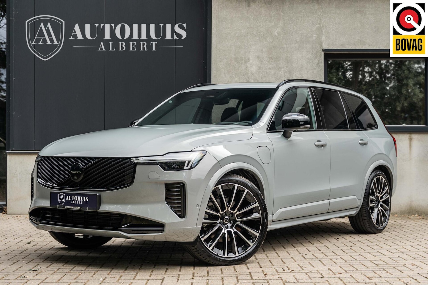 Volvo XC90 - T8 Ultra Black Edition B&W Pano Lucht Massage 22" - AutoWereld.nl