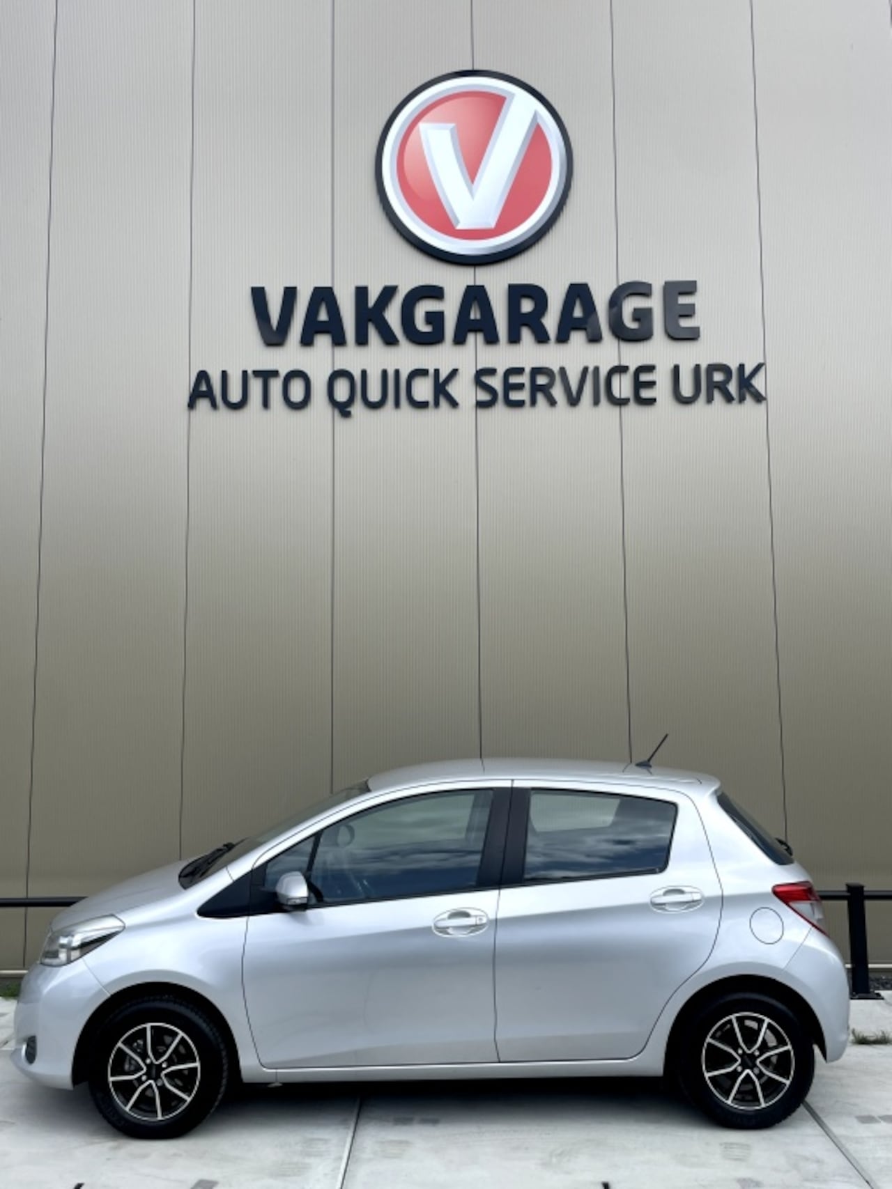 Toyota Yaris - 1.0 VVT-i Aspiration 1.0 VVT-i Aspiration - AutoWereld.nl