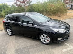 Ford Focus Wagon - 1.5 Titanium TItanium + Full ST-Line