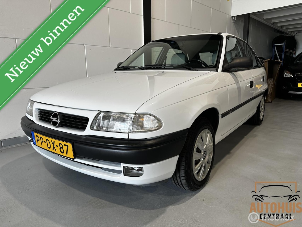 Opel Astra - 1.6i Sprint*2JaarAPK*Nette staat!! - AutoWereld.nl