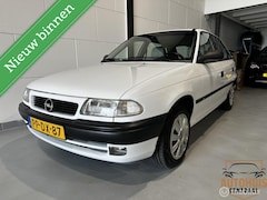 Opel Astra - 1.6i Sprint*2JaarAPK*Nette staat