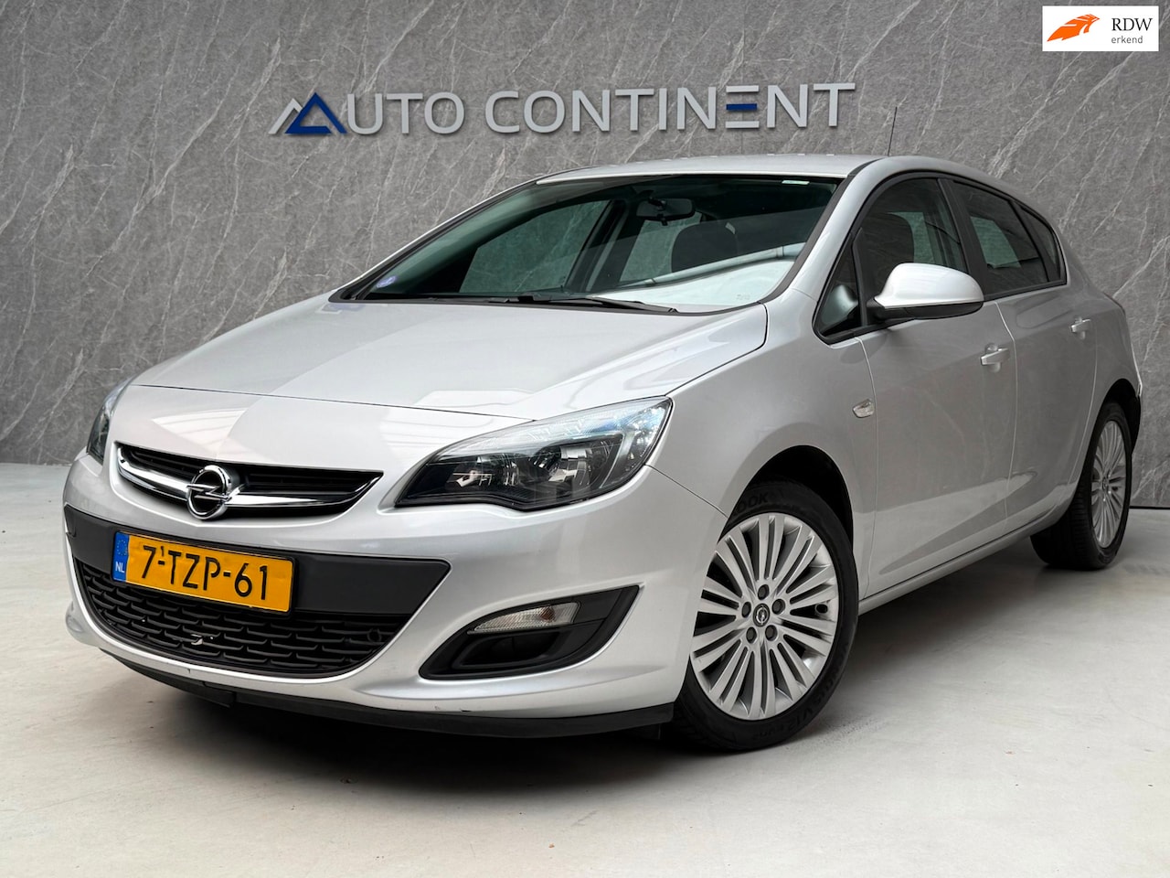 Opel Astra - 1.4 Turbo / Dealer Onderhouden - AutoWereld.nl