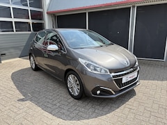 Peugeot 208 - 1.2 PureTech Blue Lease Allure