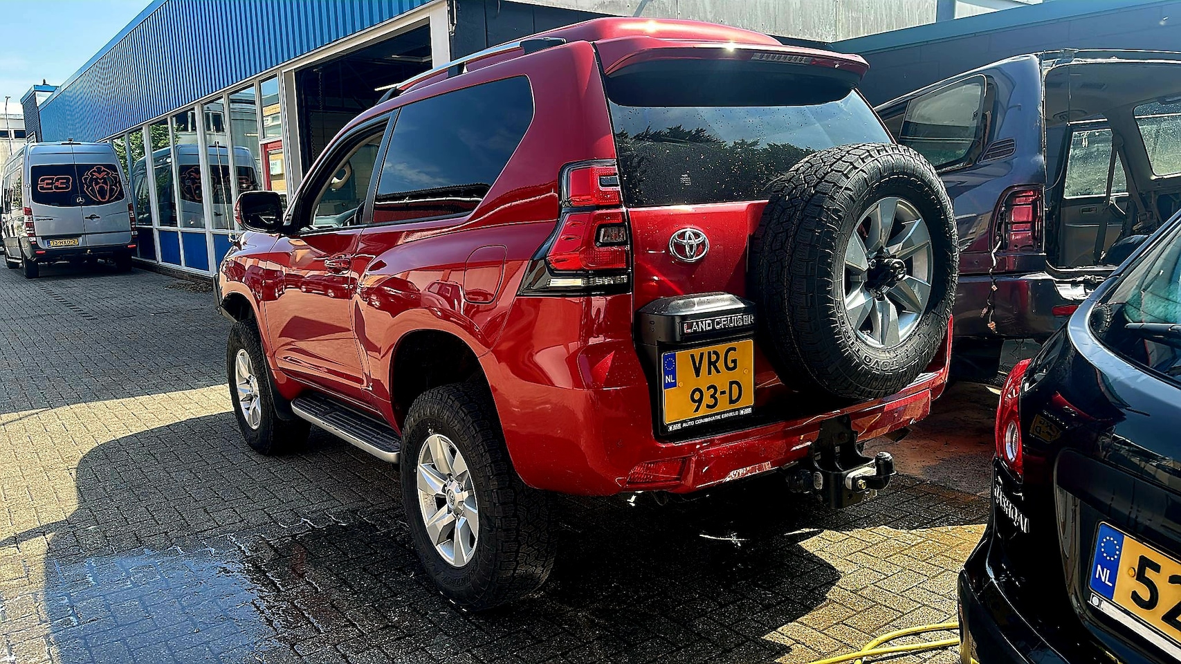 Toyota Land Cruiser - 2.8 D-4D-F Challenger High Roof Blind Van - AutoWereld.nl