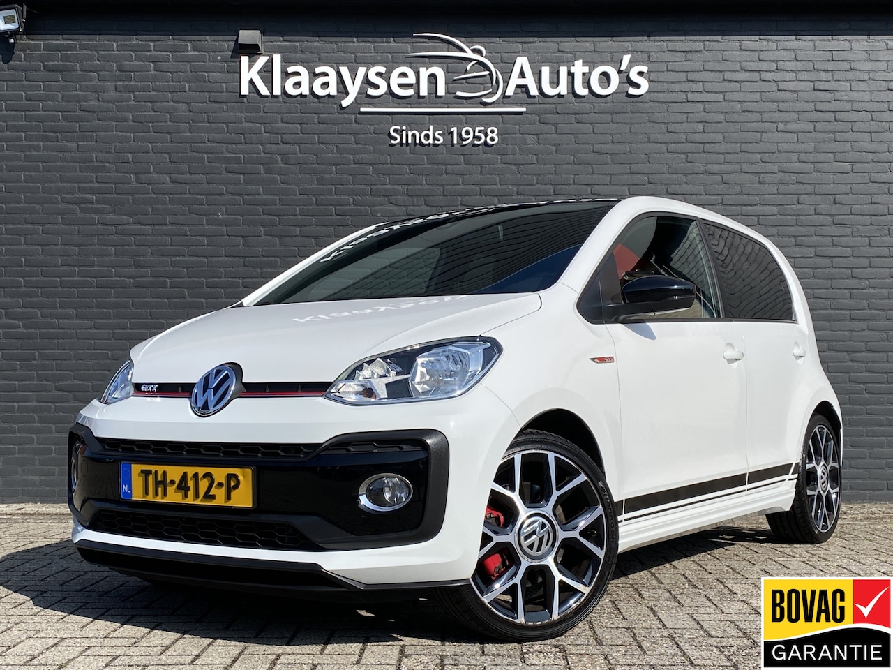 Volkswagen Up! - 1.0 TSI GTI 116 pk | 17 inch lichtmetaal | stoelverwarming | climate control | zwart dak-s - AutoWereld.nl