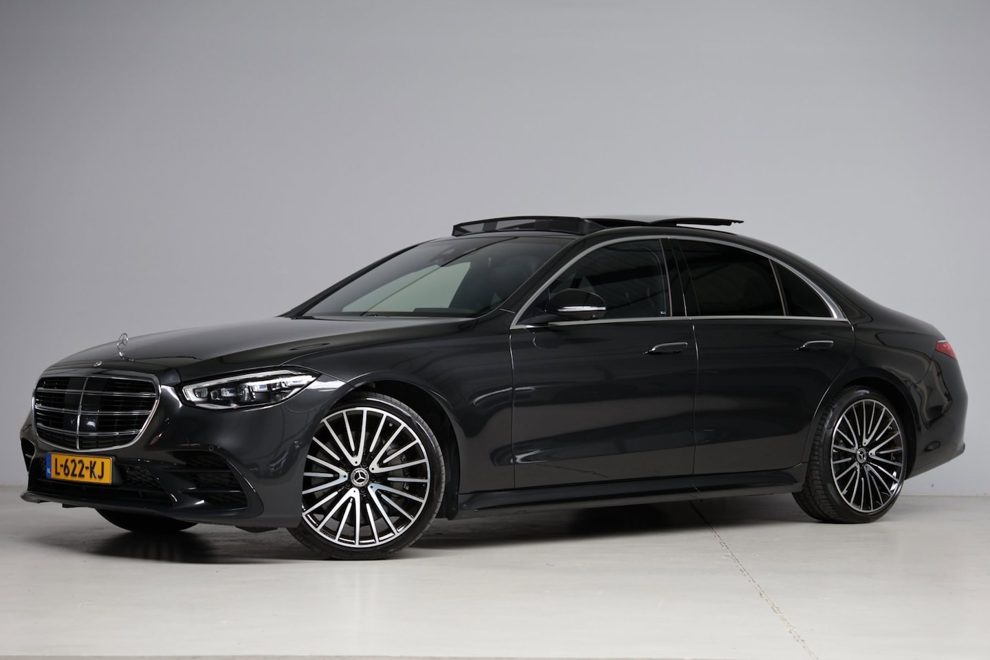 Mercedes-Benz S-klasse - 400d 4MATIC AMG Line | achterasbesturing | koelkast | head-up | massage | burmester | stoe - AutoWereld.nl